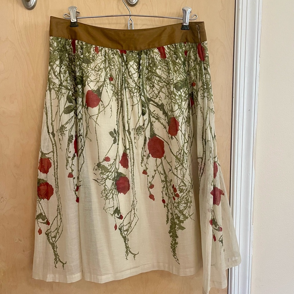 Anthropologie Viola Silk Red Rose Floral A-Line Skirt Size 2 - Picture 4 of 9
